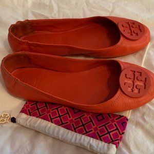 TORY BURCH MINNIE FLAT BRIGHT ORANGE LEATHER 8.5M